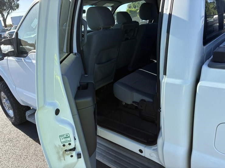 2012-ford-f250-image-12