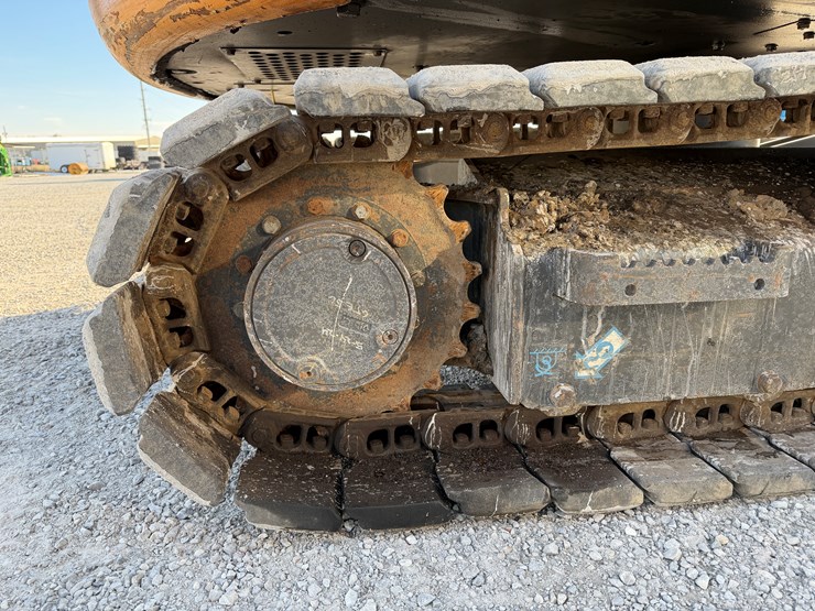 2019-case-cx80c-image-8