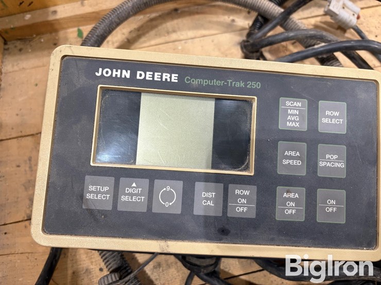 john-deere-250-image-10