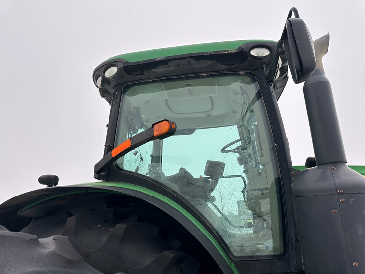 2012-john-deere-8310r-image-37