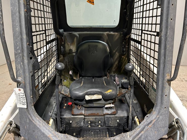 2016-bobcat-t450-image-19