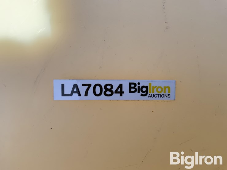 john-deere-220-image-13