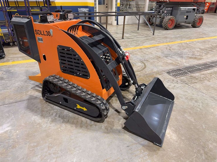 2025-sdlanch-sdll30-mini-skid-steer-image-7