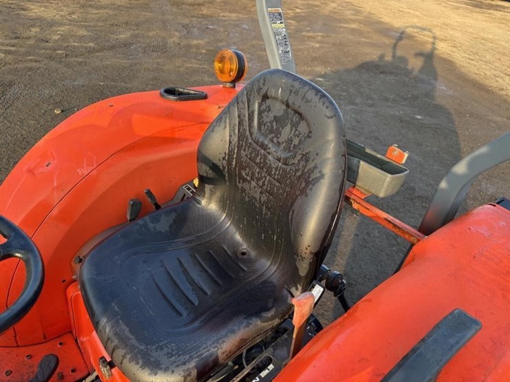 2017-kubota-l4701d-image-20