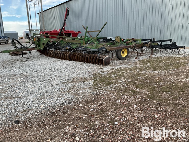 john-deere-726-image-1