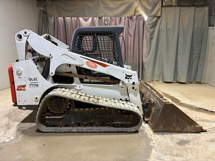 2020-bobcat-t770-image-6