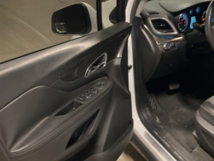 2016-buick-encore-image-22