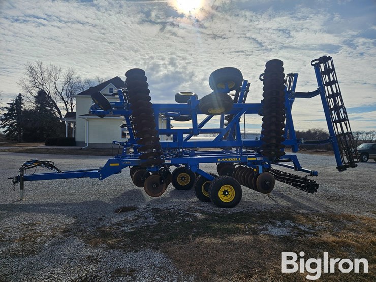 2011-landoll-7431-26-image-4