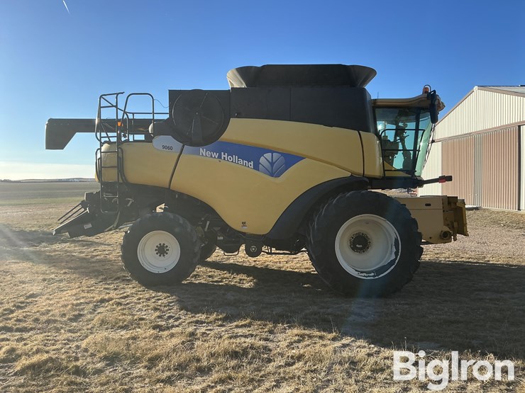 2007-new-holland-cr9060-image-4