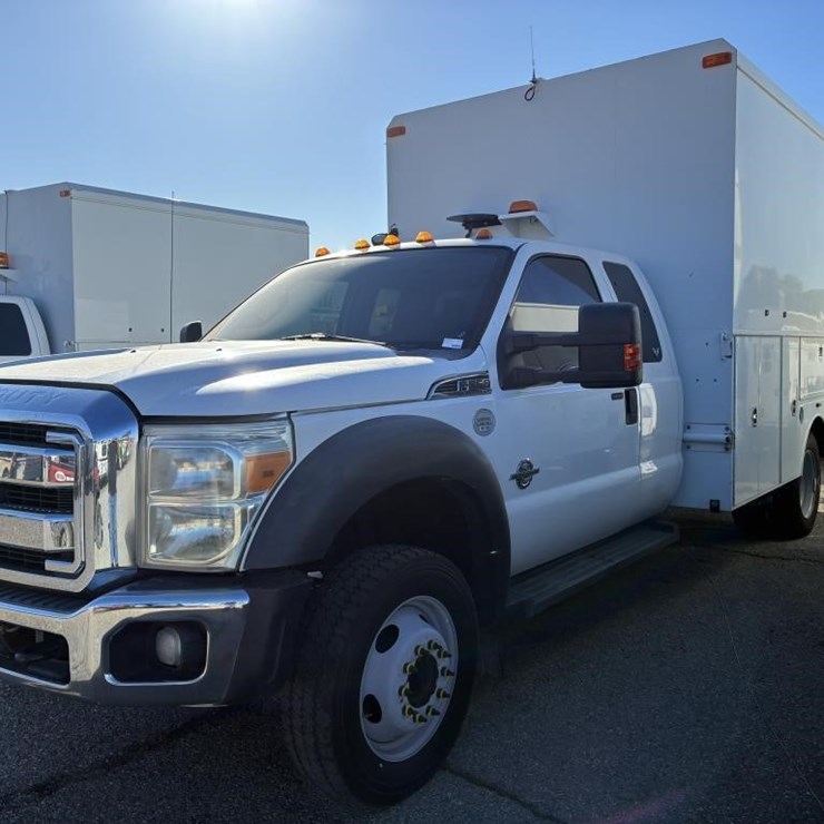 2011 FORD F550