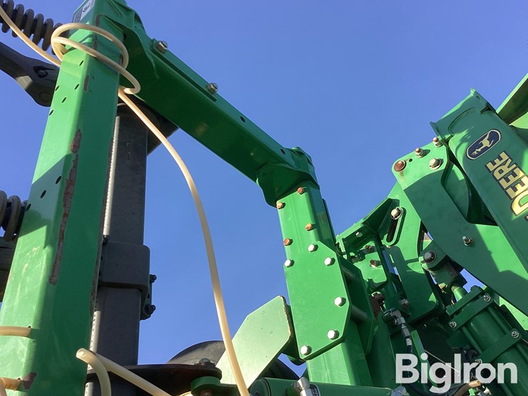 2013-john-deere-2510h-image-18