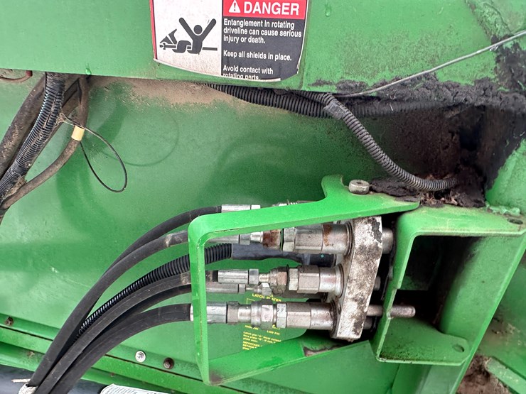 2015-john-deere-635f-image-14