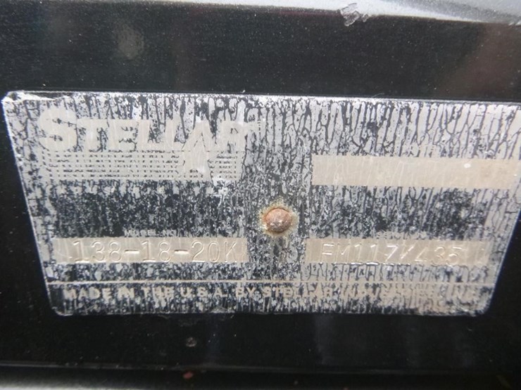 2011-peterbilt-337-image-10