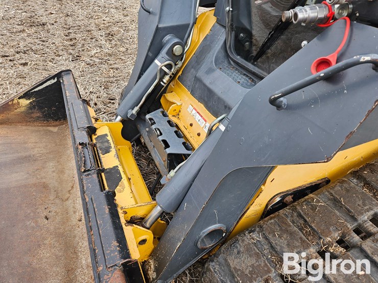 2012-deere-333d-image-10