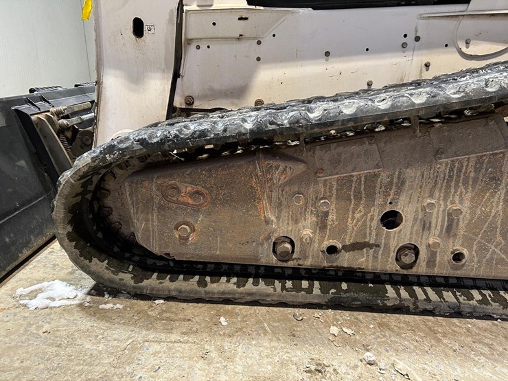 2016-bobcat-t870-image-17