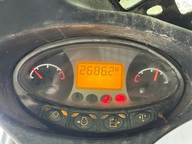 2016-bobcat-t450-image-20