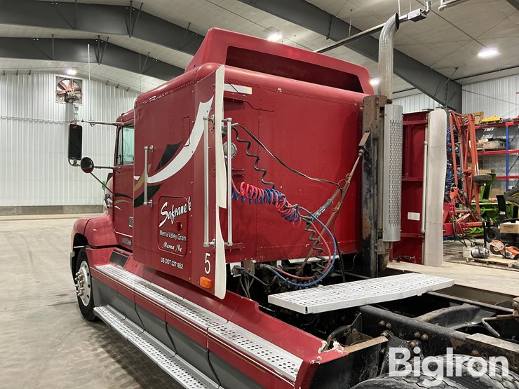 1995-freightliner-fld112-image-15