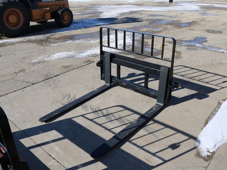 #4166-•-walco-48"-pallet-forks-image-1