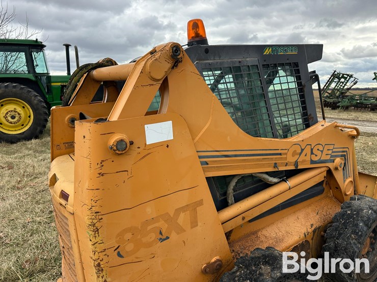 2001-case-85-xt-image-14