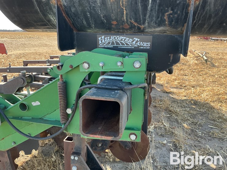 schlagel-8r30-strip-till-image-18