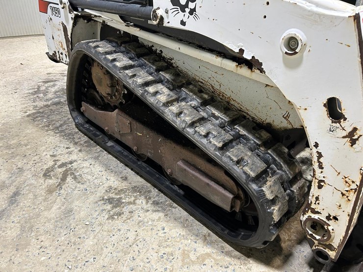 2016-bobcat-t450-image-12