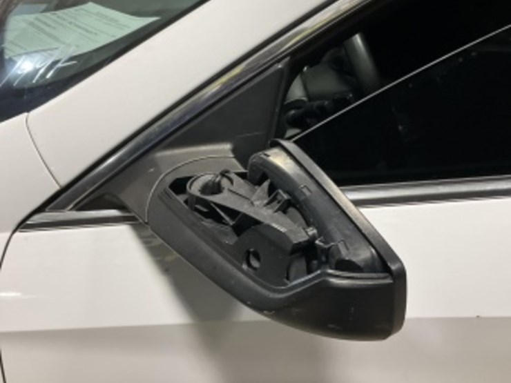 2017-chevrolet-malibu-ls-sdn-image-10