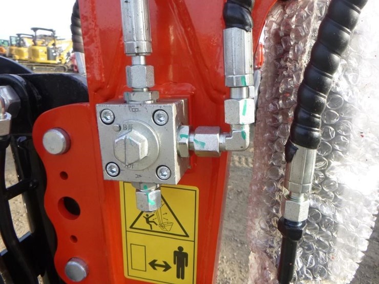 2025-tpm-18bs-hydraulic-excavator-image-13