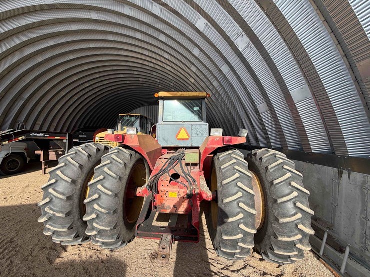 1979-versatile-835-image-4