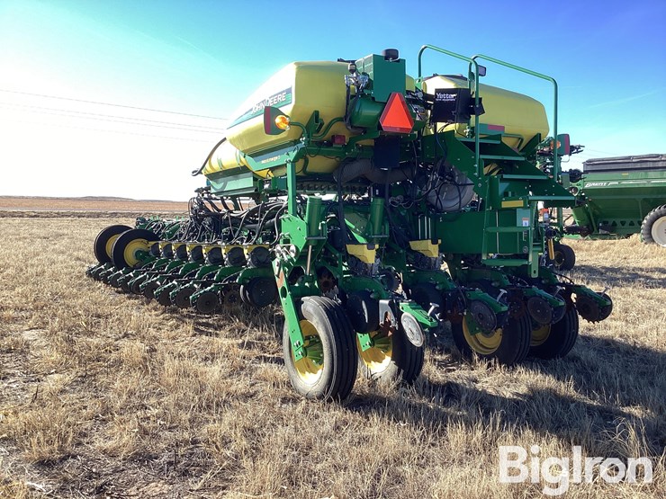 2019-john-deere-1775nt-image-7