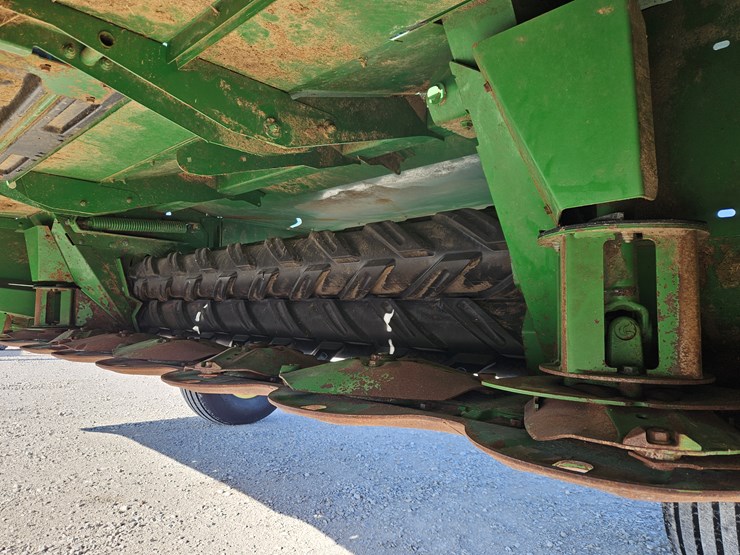 2022-john-deere-s350-image-11