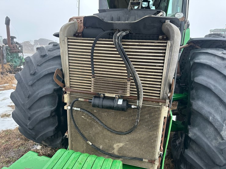 john-deere-8330-image-51