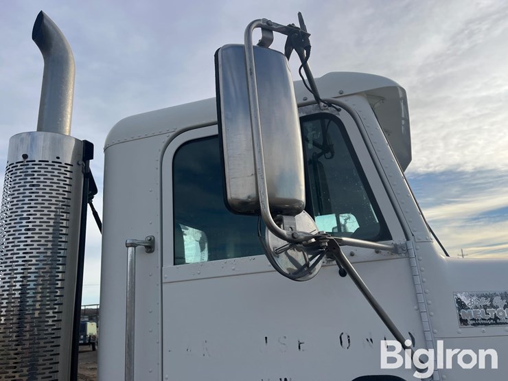 1995-freightliner-fld120-image-14