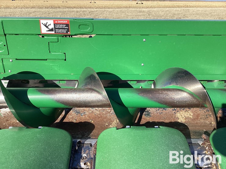 2022-john-deere-c16r-image-16