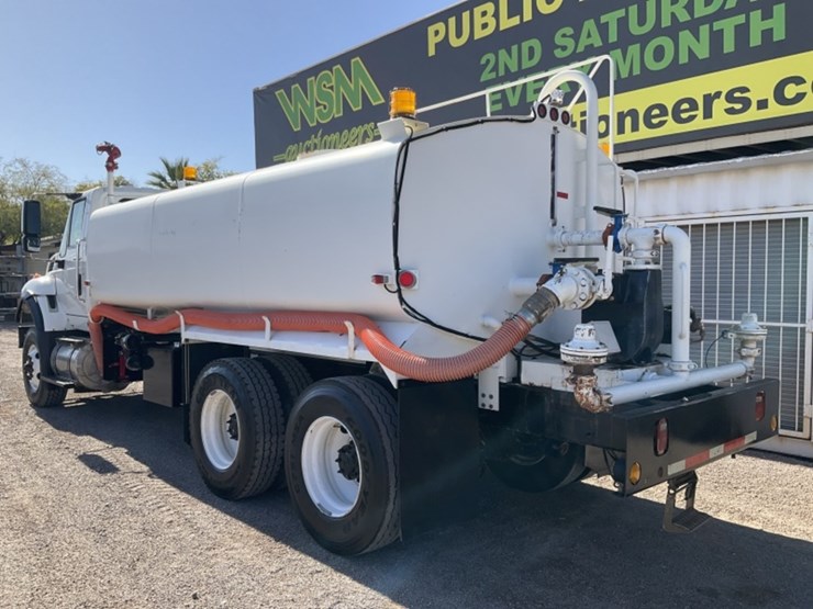 2010-international-7600-image-7