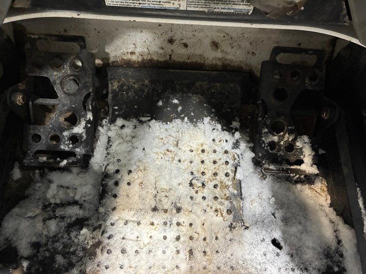 2022-bobcat-t770-image-23