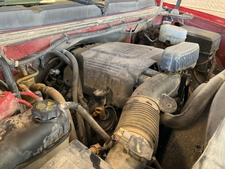 2012-chevrolet-silverado-2500-image-13