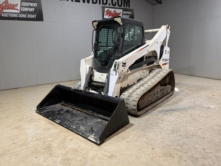 2016-bobcat-t870-image-30