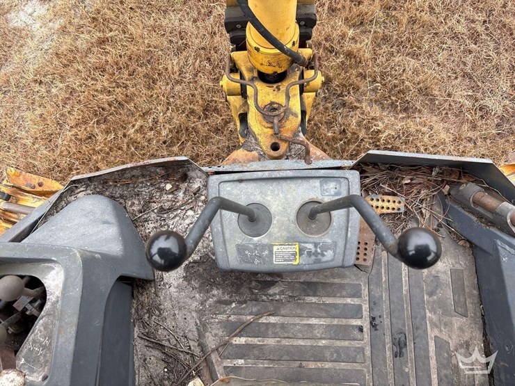 2004-deere-310sg-image-32