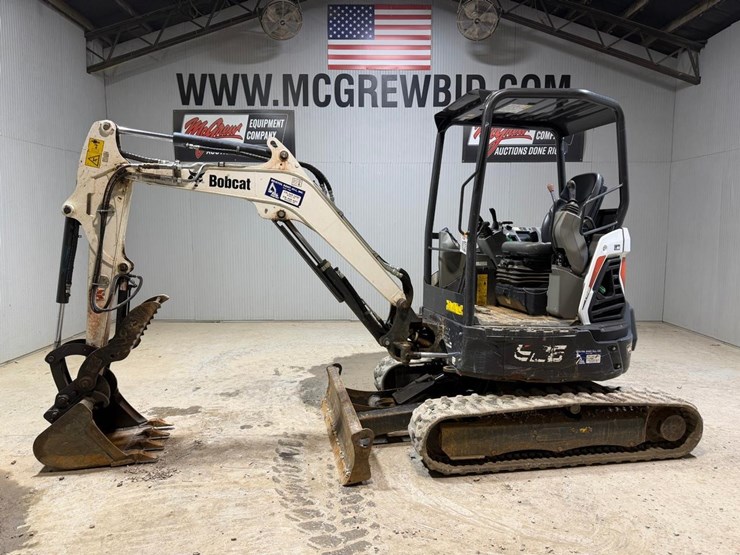 2021-bobcat-e26-image-1