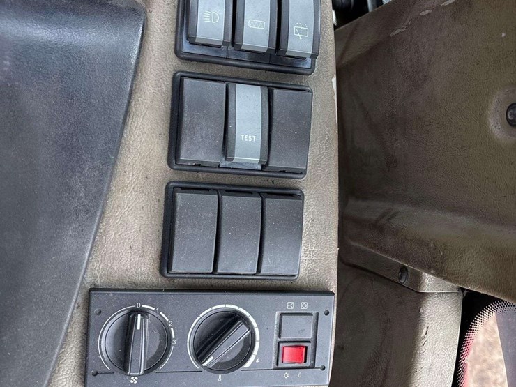 2016-takeuchi-tw65-image-23