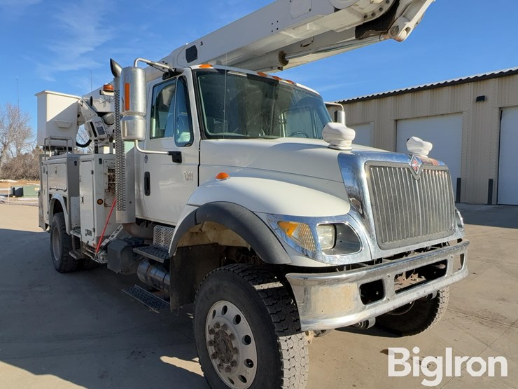 2005-international-7400-image-11