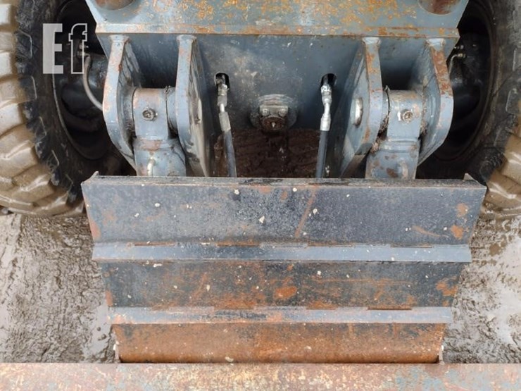 2005-gradall-xl3300-image-18