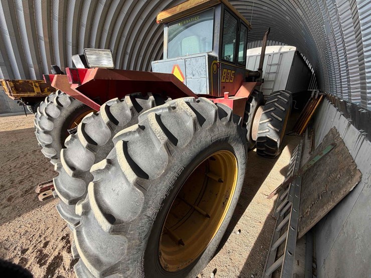 1979-versatile-835-image-5