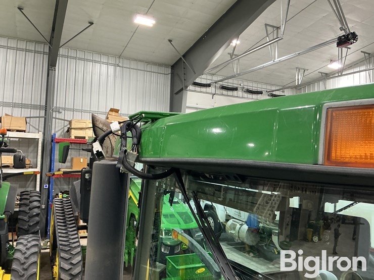 2002-john-deere-8520t-image-11