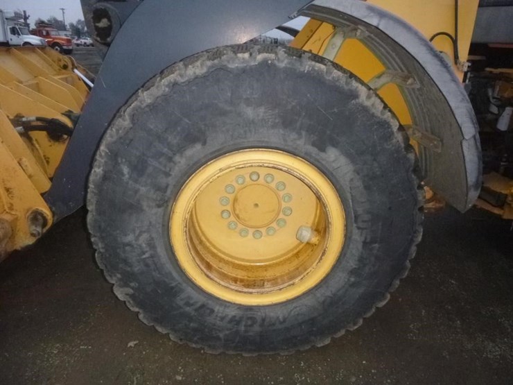 2005-deere-624j-image-33