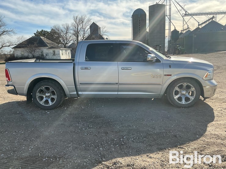 2014-ram-1500-laramie-image-4
