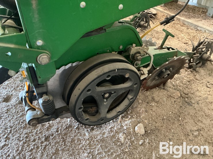 2005-john-deere-1700-image-9