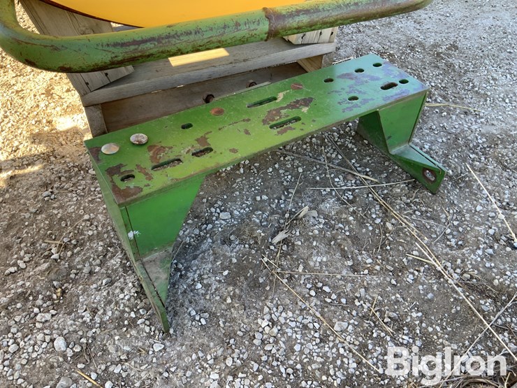 john-deere-220-image-12