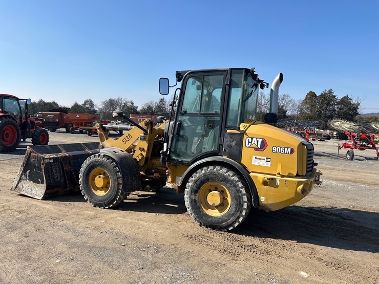 2021-caterpillar-906m-image-2