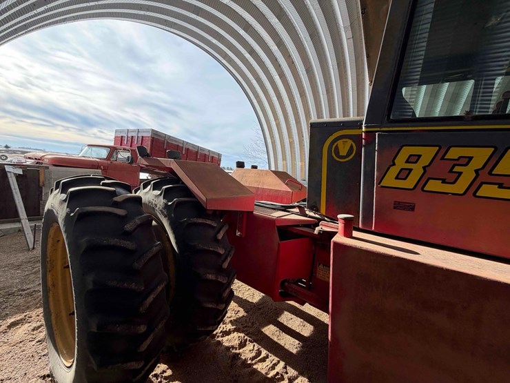 1979-versatile-835-image-7